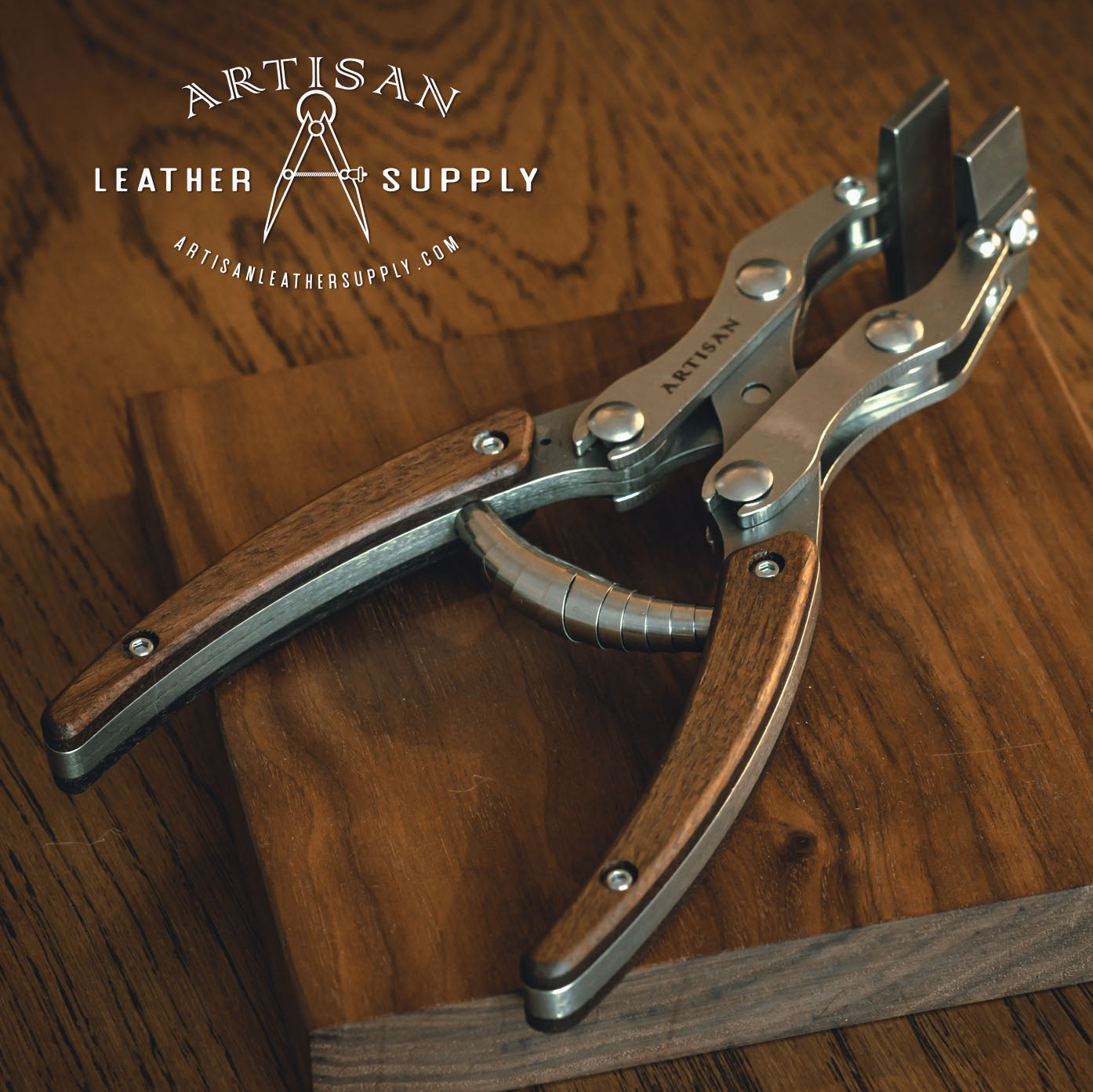 Parallel Leather Clamp